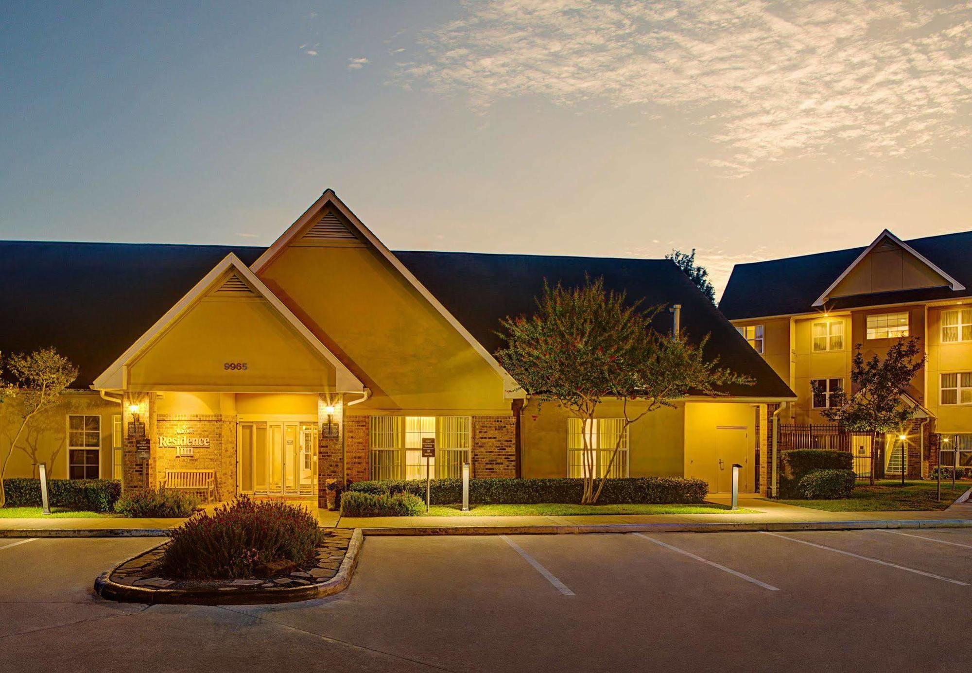 Residence Inn Houston Westchase On Westheimer Exterior photo